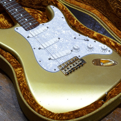 [중고] Fender USA &#039;62 Vintage Neck + MJT Gold Stratocaster Body w/ EMG Set